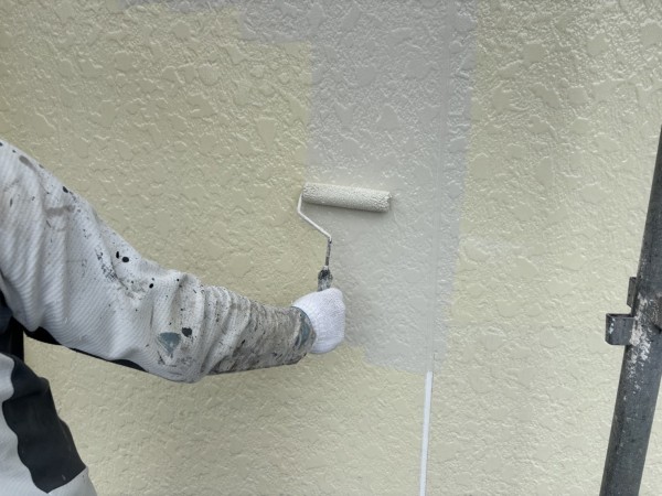 熊本市中央区  坪井  アパート　 屋根外壁塗装工事 屋根・外壁中塗り 付帯部塗装サムネイル